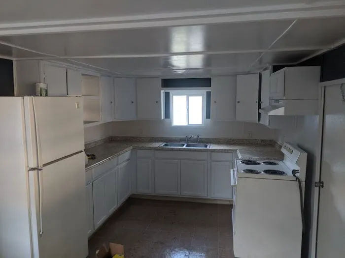 Gulf Breeze Mobile Home Park Picture 7