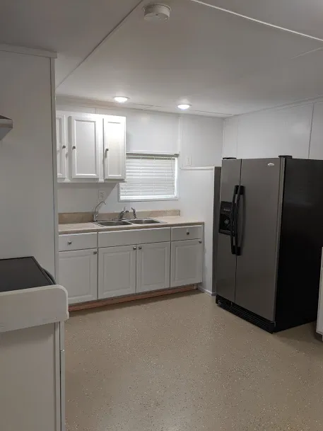 Gulf Breeze Mobile Home Park Picture 9