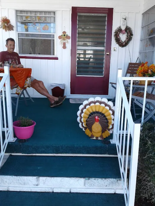 Colonial Village Mobile Home Park Picture 5