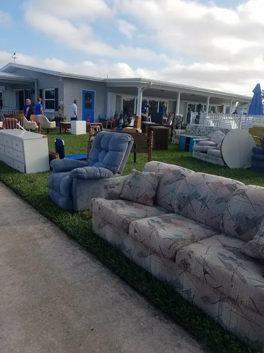 Colonial Village Mobile Home Park Picture 8