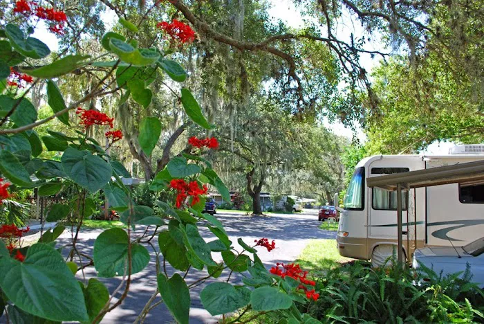 West Bay Oaks Mobile Home & RV Park Picture 3