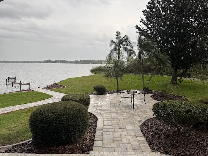 Lakeside Hills Estates Picture 2