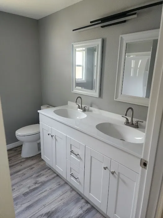 May Grove Mobile Home Park Picture 1