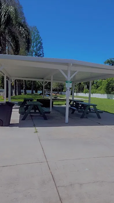 May Grove Mobile Home Park Picture 9