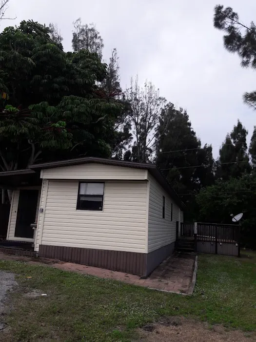 Sun Manor Mobile home park Picture 6
