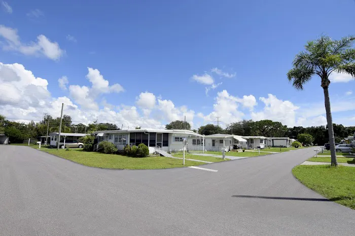 Satellite Bay Manufactured Home Community Picture 10