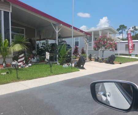 La Plaza Mobile Home Park