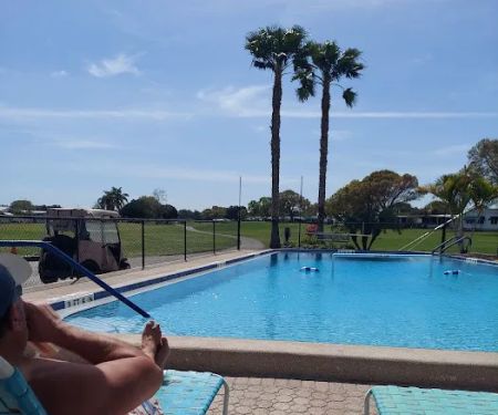 Palm Hill Country Club