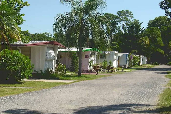 Green Meadows Mobile Home Park Picture 2