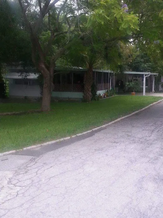 Green Meadows Mobile Home Park Picture 8