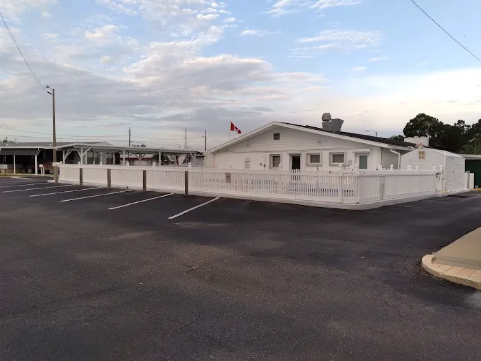 Town & Country Mobile Home Park Picture 5