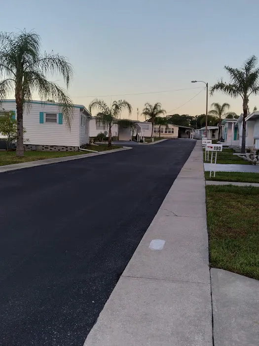 Town & Country Mobile Home Park Picture 1