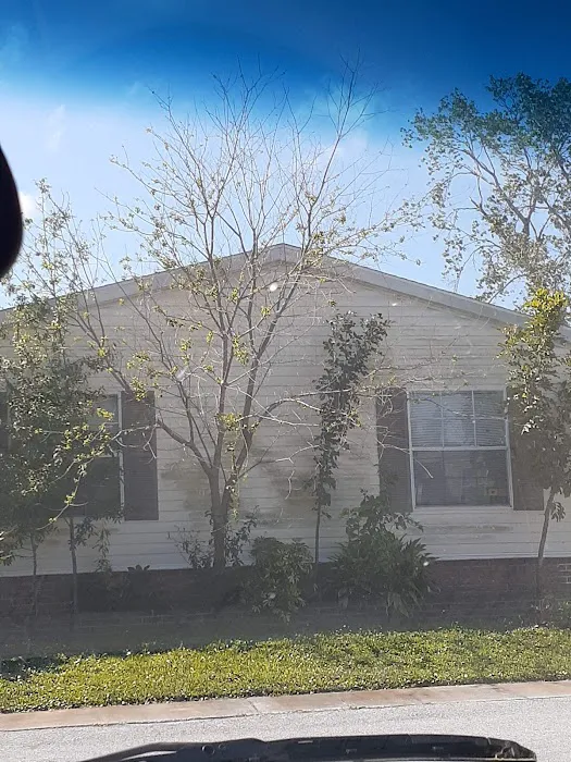 Kings Manor Estates Picture 3
