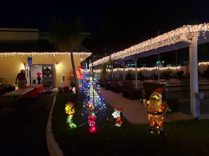 Yankee Traveler RV Park Picture 6