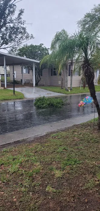 Highland Village Mobile Home Park Picture 5