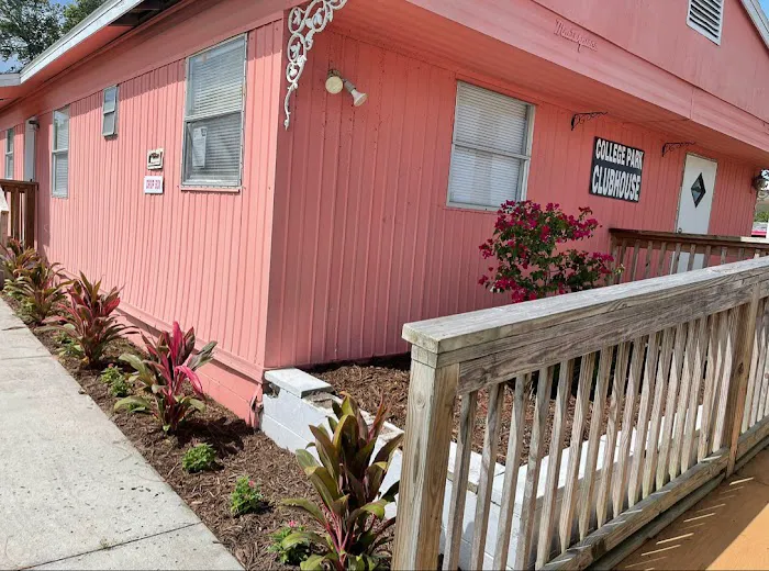 College Park Mobile Home Park Picture 3