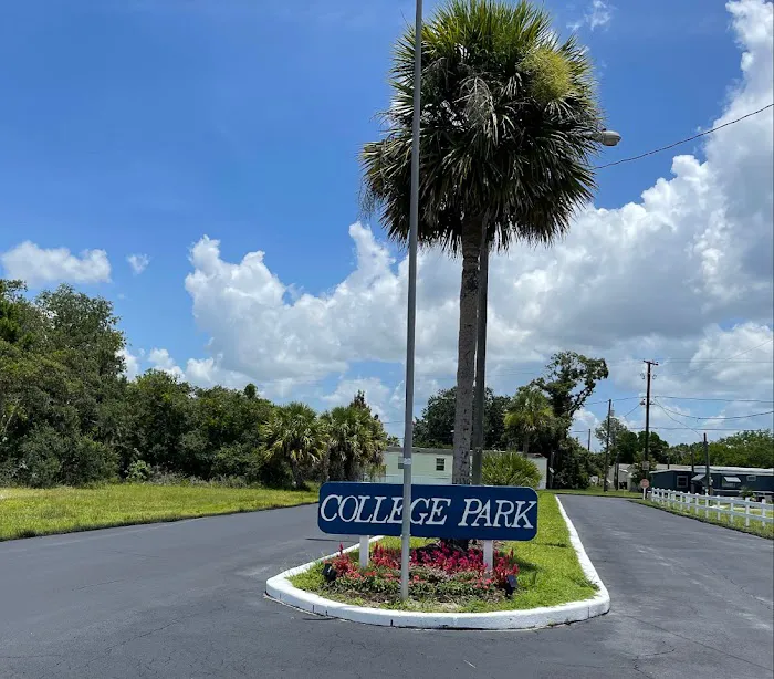 College Park Mobile Home Park Picture 6