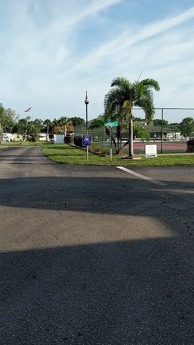 Hickory Hills Manor Mobile Home Community Picture 10
