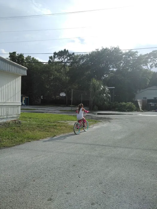 Sun Terrace Manufactured Home Community | Clearwater, FL Picture 8