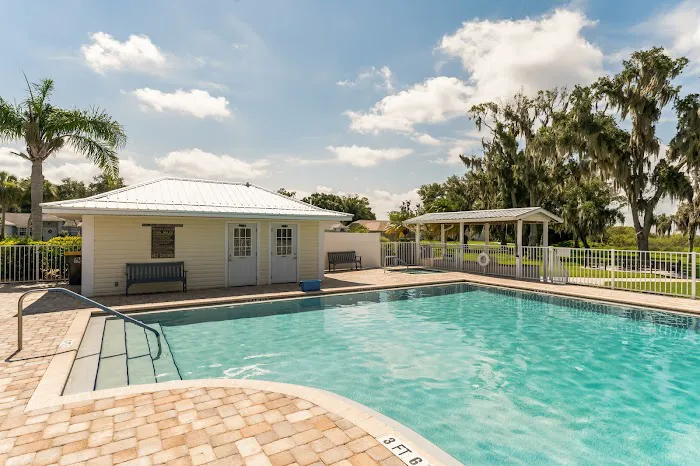 Walden Shores of Lake Wales Picture 1