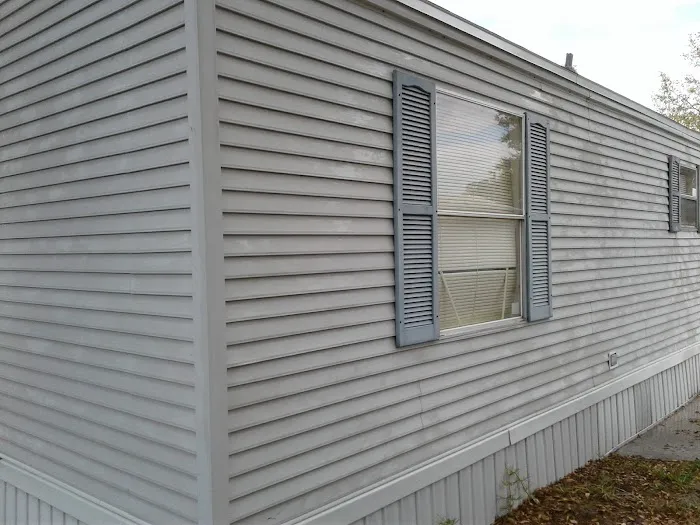 Briarwood Mobile Home Park Picture 4