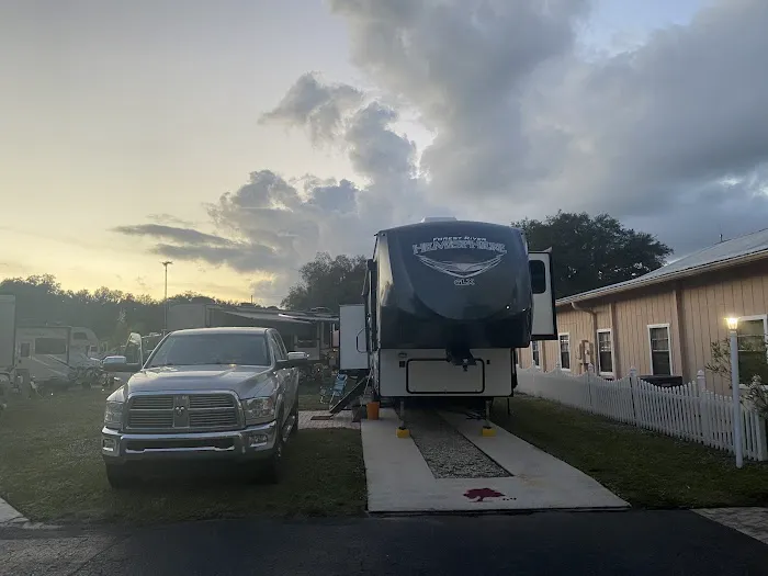 Torrey Oaks RV Resort Picture 8