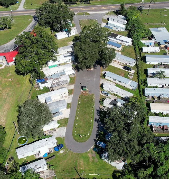 Lighthouse Oaks RV & Mobile Home Estates Picture 6