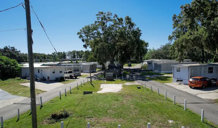 Lighthouse Oaks RV & Mobile Home Estates Picture 1