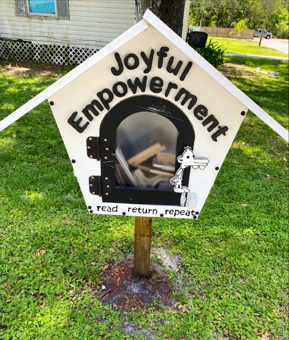 Happy Homes Mobile Home Park Picture 6