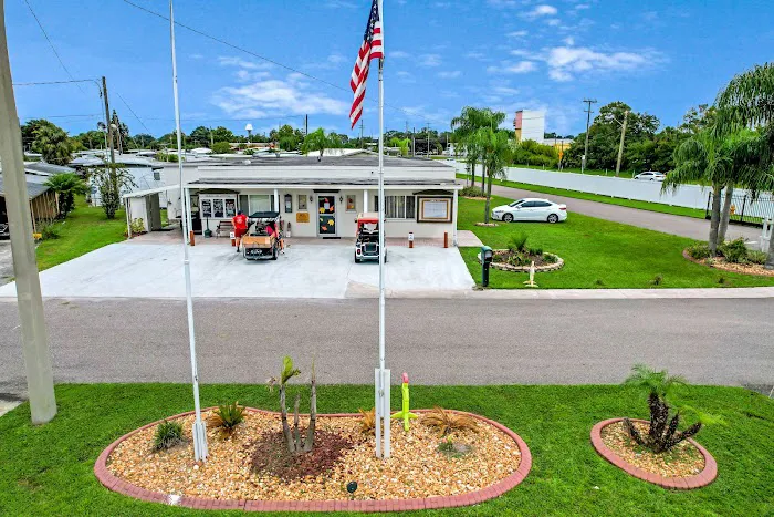 Holiday Mobile Home Park Picture 1