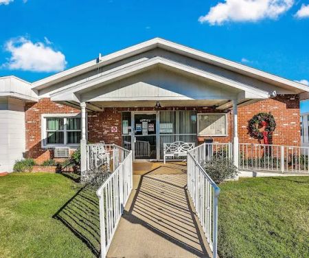 Twin Palms Mobile Home Park