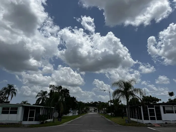 Meadowbrook Mobile Home Community Picture 2