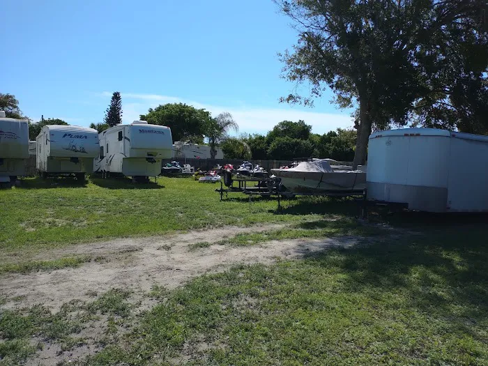 Breezeway Trailer Park Picture 7
