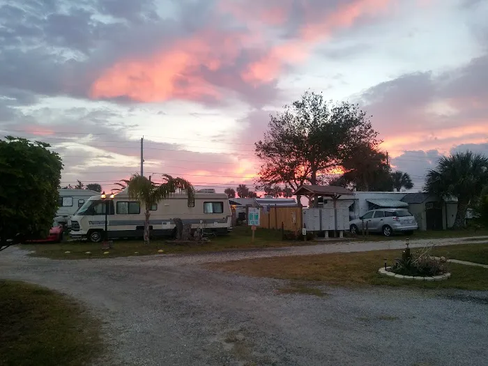 Breezeway Trailer Park Picture 3