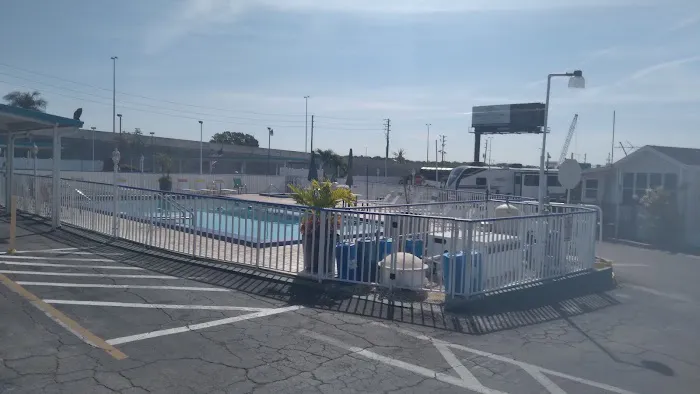 Travel World RV Park Picture 8