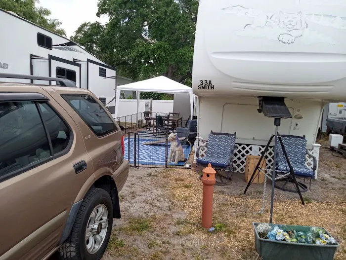 Richmar RV and Manufactured Home Community Picture 5
