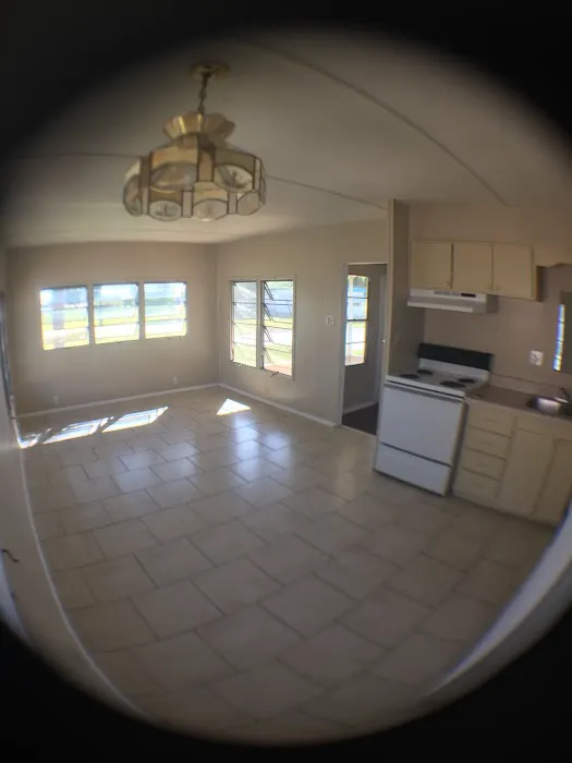 Lakeview Mobile Home & RV Park Picture 5