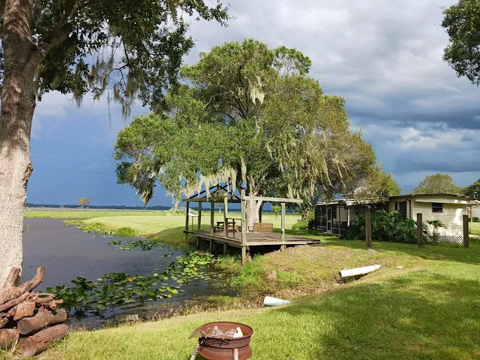 Bud's RV Park & Marina Picture 3