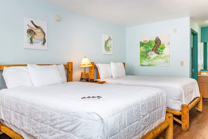 Camp Mack, The Old Florida Lodge, Marina, and RV Resort Picture 3