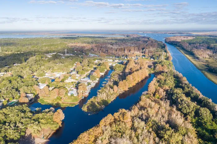 Camp Mack, The Old Florida Lodge, Marina, and RV Resort Picture 6