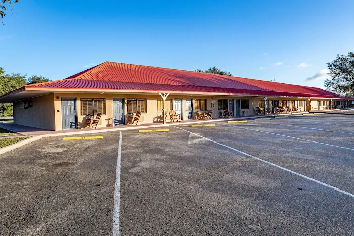 Camp Mack, The Old Florida Lodge, Marina, and RV Resort Picture 10