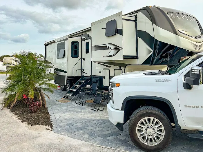 ERAS RV Resort Picture 7