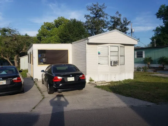 Oakbrook Mobile Home Park Picture 5