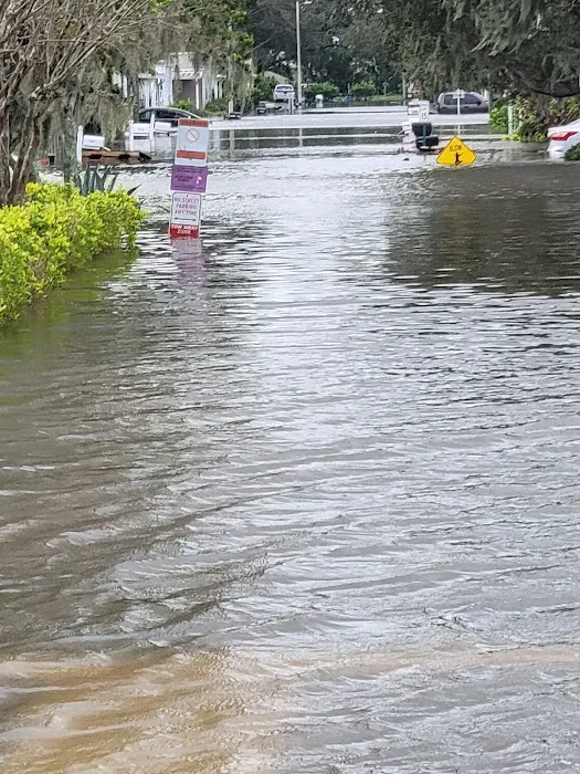 The Oaks at CountryWood Picture 4