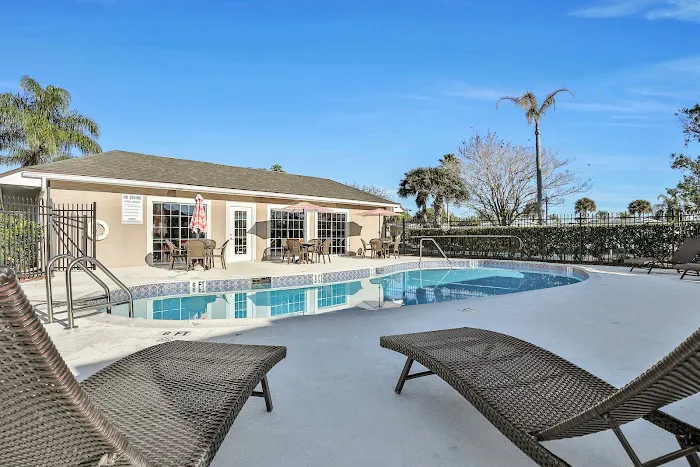 Palm Lake Club Picture 3
