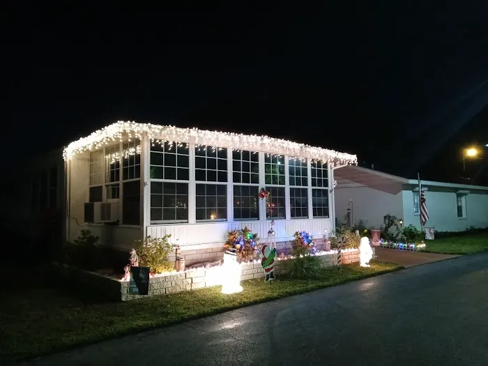 Twelve Oaks Mobile Home Park Picture 2