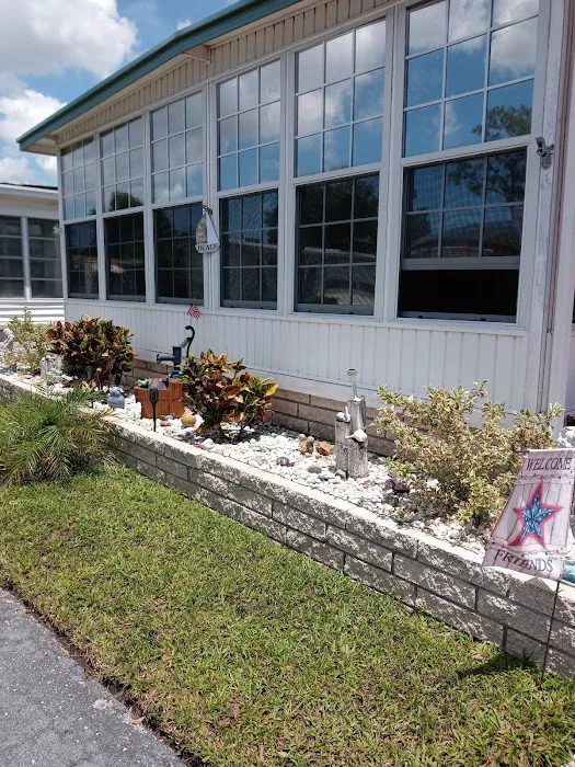 Twelve Oaks Mobile Home Park Picture 1