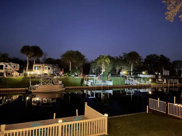 River Ranch RV Resort Sites Picture 6