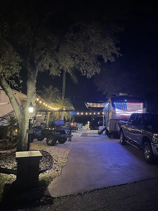 River Ranch RV Resort Sites Picture 9