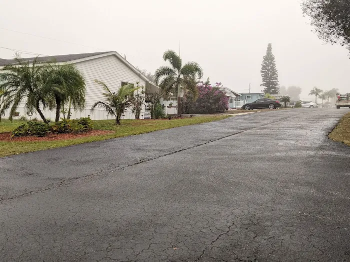 Avon Mobile Home Park Picture 2